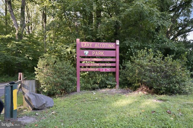 7039 BRADWOOD CT, Springfield, VA 22151