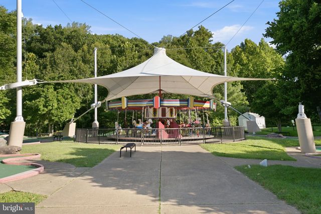 7039 BRADWOOD CT, Springfield, VA 22151
