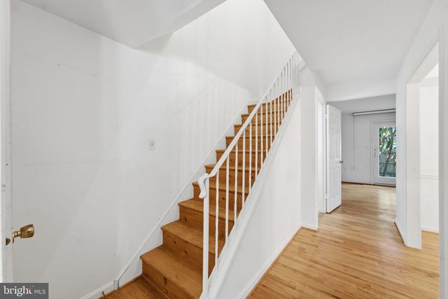 7039 BRADWOOD CT, Springfield, VA 22151
