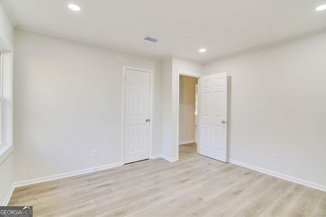 1215 Sheppard Place, Stone Mountain, GA 30083