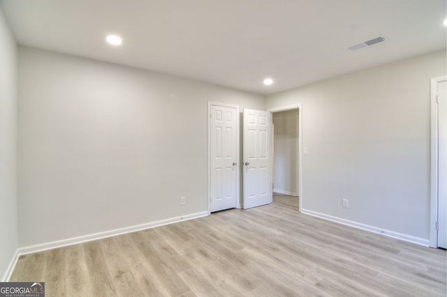 1215 Sheppard Place, Stone Mountain, GA 30083