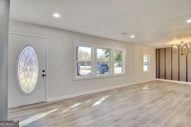 1215 Sheppard Place, Stone Mountain, GA 30083