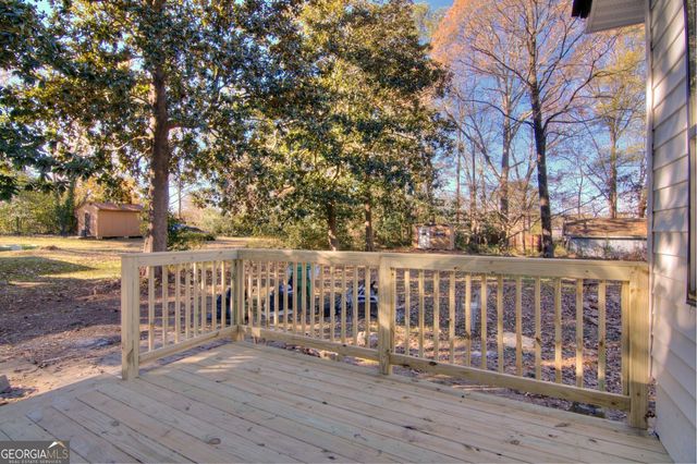 1215 Sheppard Place, Stone Mountain, GA 30083