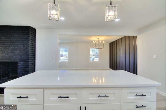 1215 Sheppard Place, Stone Mountain, GA 30083