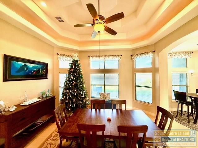 6 Country Club Dr., Laguna Vista, TX 78578