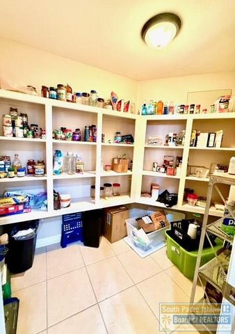 6 Country Club Dr., Laguna Vista, TX 78578