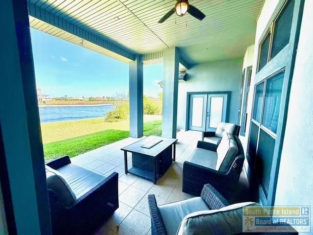 6 Country Club Dr., Laguna Vista, TX 78578