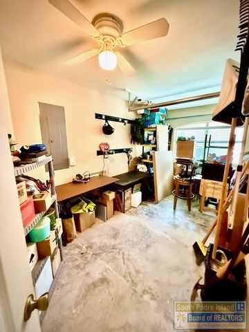 6 Country Club Dr., Laguna Vista, TX 78578