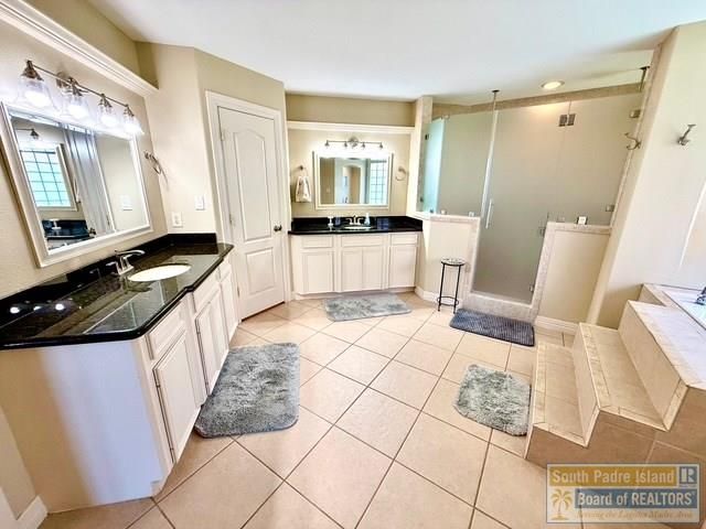 6 Country Club Dr., Laguna Vista, TX 78578