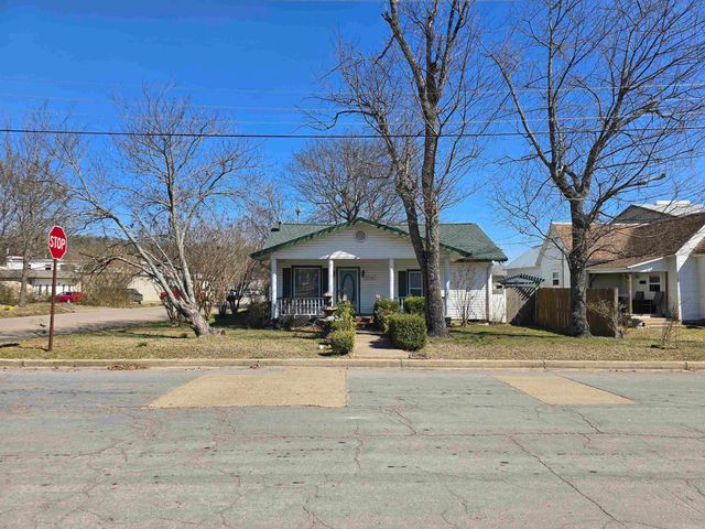 600 Fourth St, Mena, AR 71953