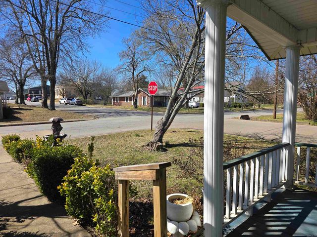 600 Fourth St, Mena, AR 71953