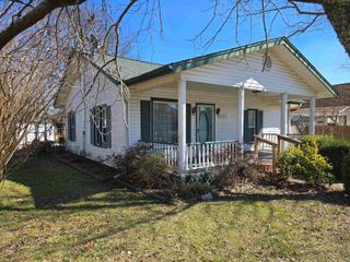 600 Fourth St, Mena, AR 71953