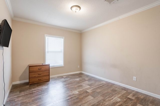 2359 Breeze Ave, Stanton, TX 79782