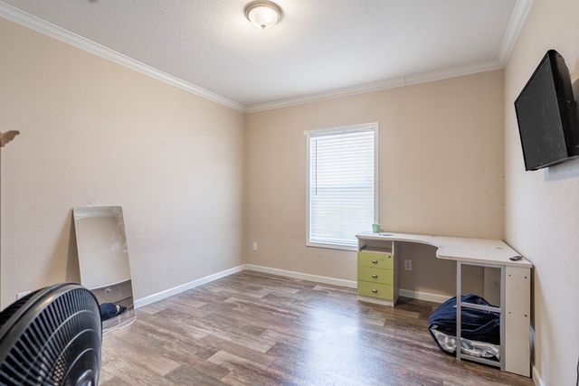 2359 Breeze Ave, Stanton, TX 79782