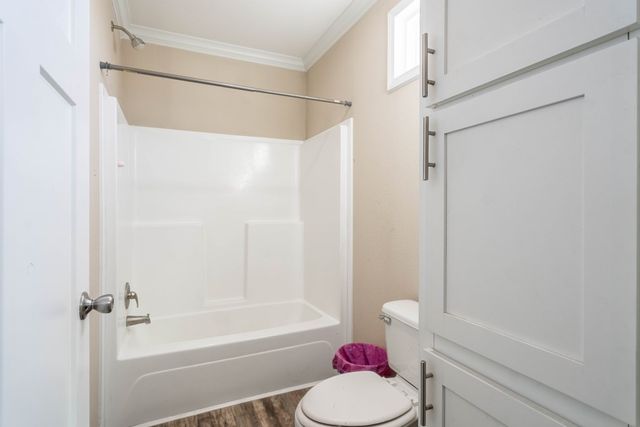 2359 Breeze Ave, Stanton, TX 79782