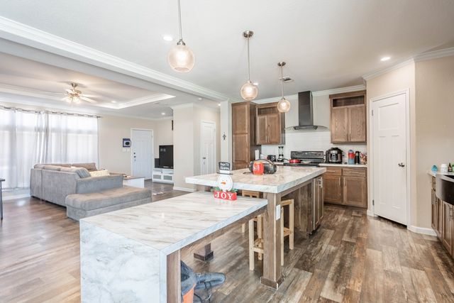 2359 Breeze Ave, Stanton, TX 79782