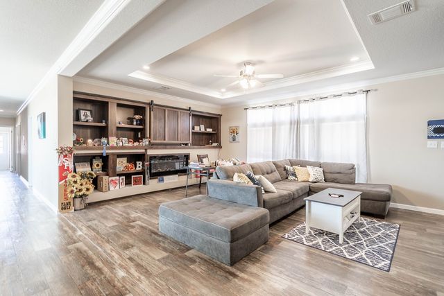 2359 Breeze Ave, Stanton, TX 79782