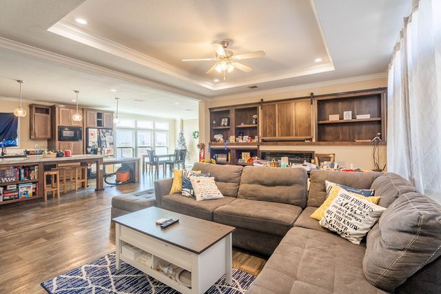 2359 Breeze Ave, Stanton, TX 79782