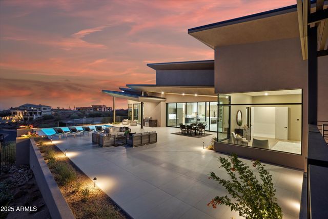 9609 N PALISADES Boulevard, Fountain Hills, AZ 85268