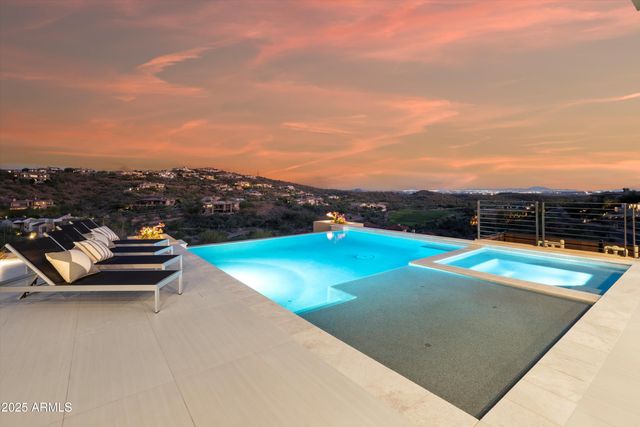 9609 N PALISADES Boulevard, Fountain Hills, AZ 85268