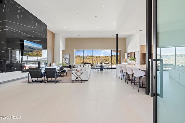 9609 N PALISADES Boulevard, Fountain Hills, AZ 85268