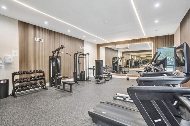 1232 S Military Trl 1913, Deerfield Beach, FL 33442