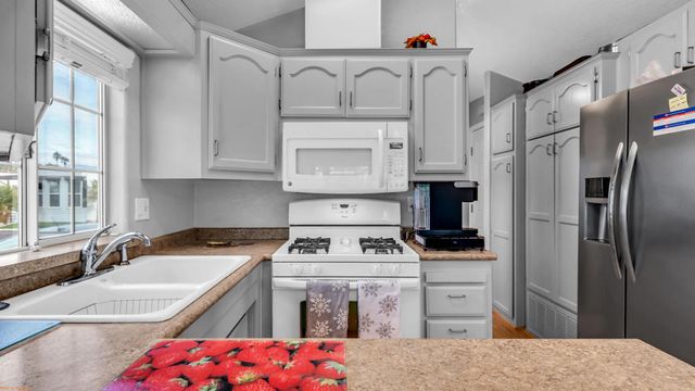 81620 Avenue 49 251b, Indio, CA 92201