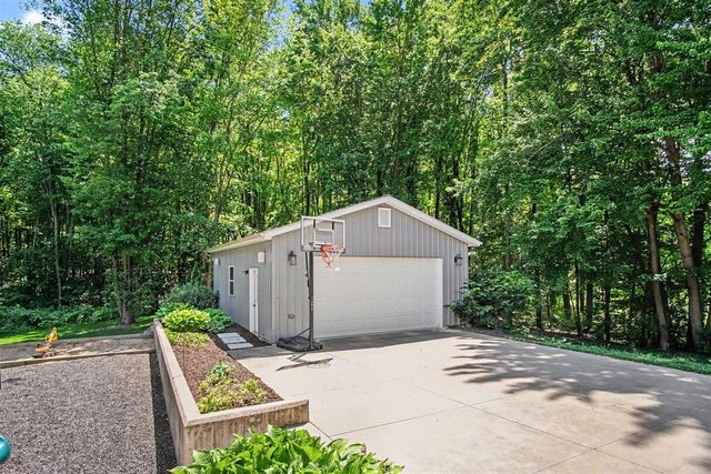 12900 Green Fern Road, Belding, MI 48809