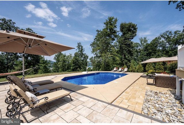 37 STEPHANIE RD, Birdsboro, PA 19508