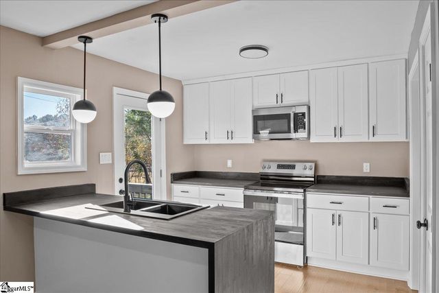 202 Placid Court, Spartanburg, SC 29307