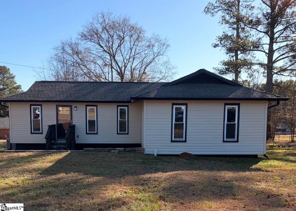 202 Placid Court, Spartanburg, SC 29307