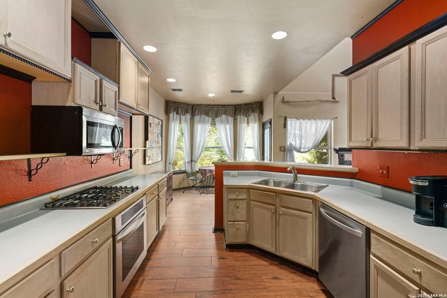 19107 EVENING TRAIL DR, San Antonio, TX 78256