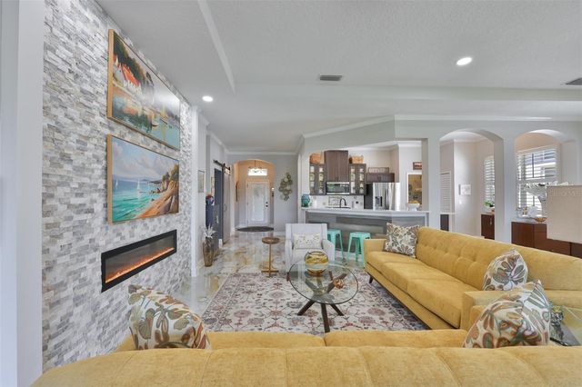 828 REGAL MANOR WAY, Sun City Center, FL 33573