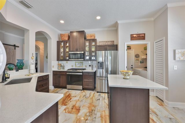 828 REGAL MANOR WAY, Sun City Center, FL 33573