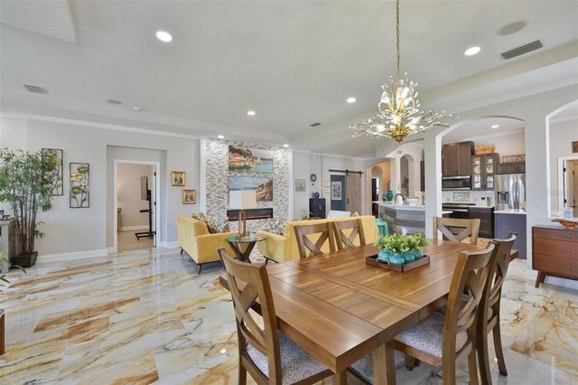 828 REGAL MANOR WAY, Sun City Center, FL 33573