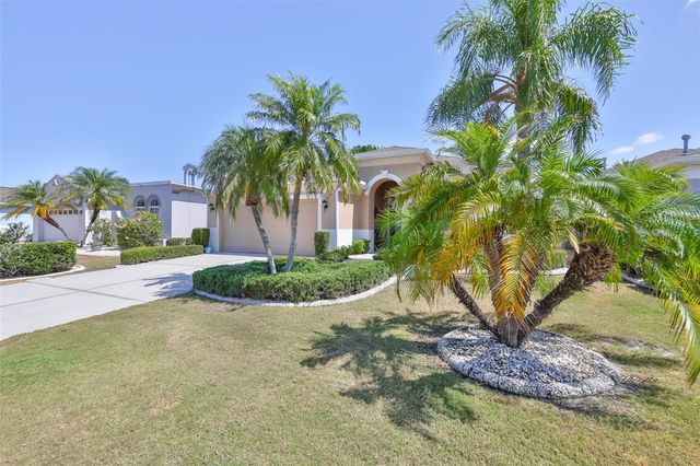 828 REGAL MANOR WAY, Sun City Center, FL 33573