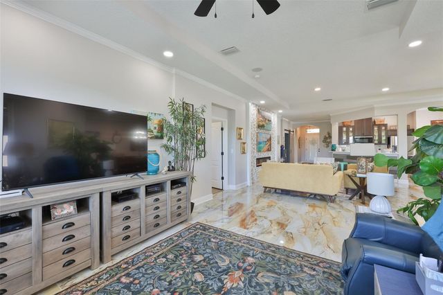 828 REGAL MANOR WAY, Sun City Center, FL 33573