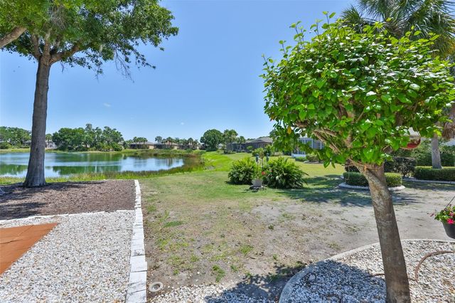 828 REGAL MANOR WAY, Sun City Center, FL 33573