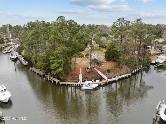 106 Norman Circle, Oriental, NC 28571