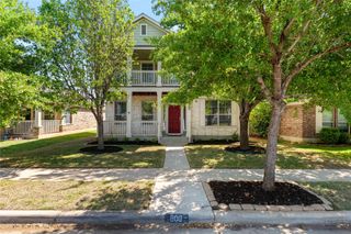 800 Brazos Bend DR, Cedar Park, TX 78613