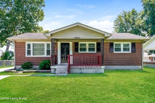 4401 Charlotte Ann Dr, Louisville, KY 40216