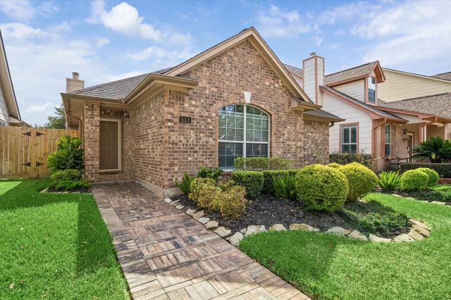 513 Brad Court, Webster, TX 77598