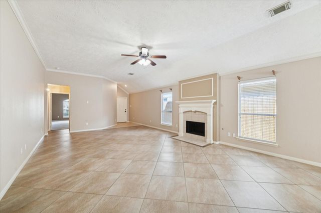 513 Brad Court, Webster, TX 77598