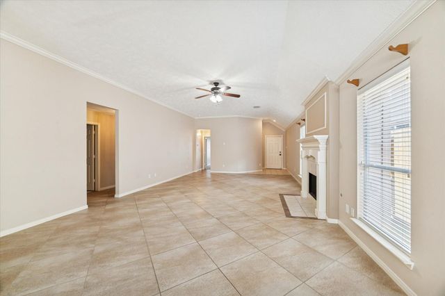 513 Brad Court, Webster, TX 77598