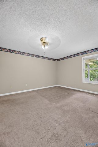 34 Weatherly Avenue, Albertville, AL 35950
