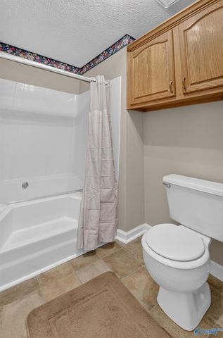34 Weatherly Avenue, Albertville, AL 35950