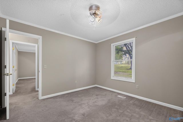 34 Weatherly Avenue, Albertville, AL 35950