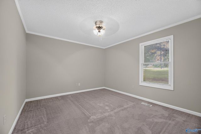 34 Weatherly Avenue, Albertville, AL 35950