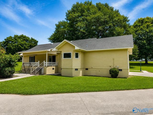 34 Weatherly Avenue, Albertville, AL 35950