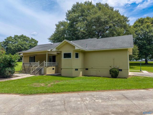34 Weatherly Avenue, Albertville, AL 35950